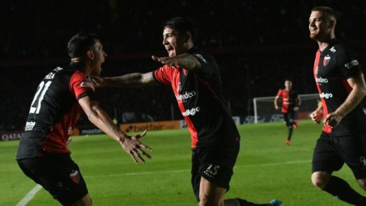 Final del primer tiempo: Cólon gana 1 - 0 a Cerro Porteño de Paraguay