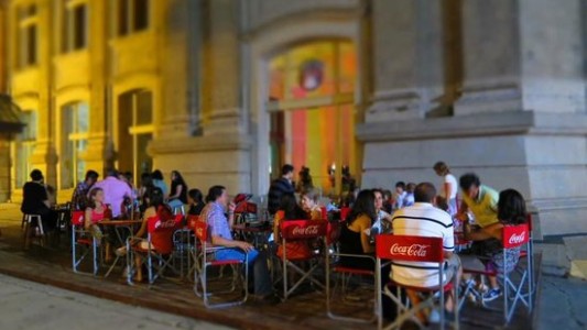 Se exponen las obras del artista "Chino" Lenarduzzi en la Estación Belgrano