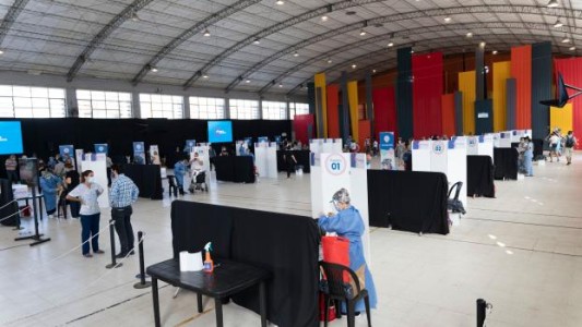 Continúa la vacunación contra el coronavirus en la Esquina Encendida