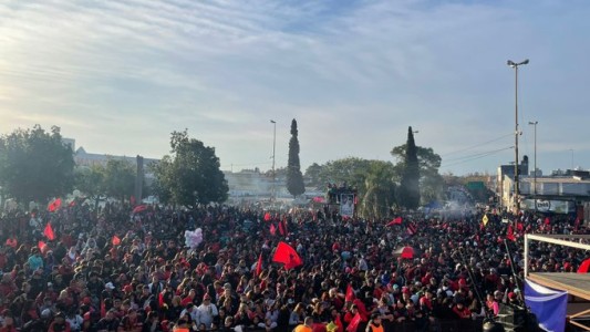 Una multitud Sabalera participa de La Fiesta del Campeón