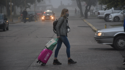 Sigue la niebla y un frente frío provoca descenso de la temperatura