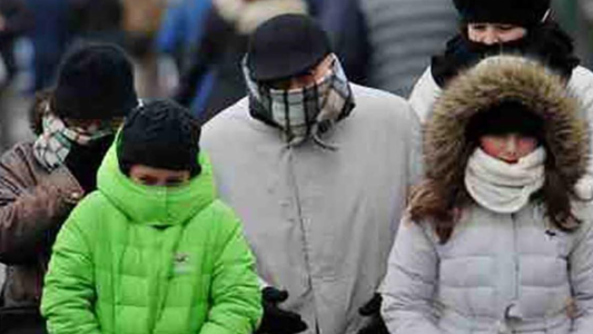 El frío se acentúa en la ciudad con el ingreso de una masa de aire polar