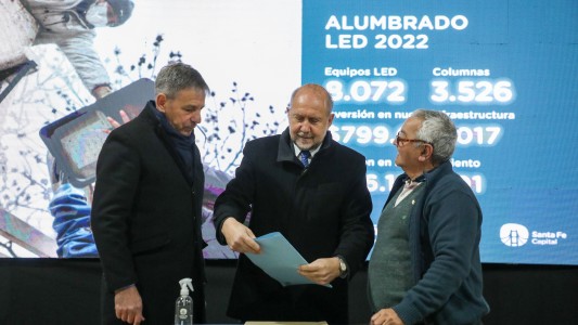 Se licitaron obras de iluminación para cinco barrios de la ciudad de Santa Fe