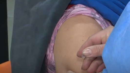 Hoy habrá vacunación libre y para adolescentes en la Esquina Encendida