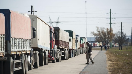 Continúa el conflicto en el sector del transporte de cargas
