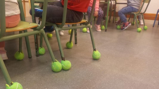 "Más pelotitas, menos ruido": la campaña de Econexo llegó a la Escuela Agustín Araya