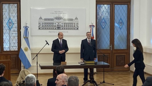 Omar Perotti le tomó juramento a Rubén Rimoldi como Ministro de Seguridad