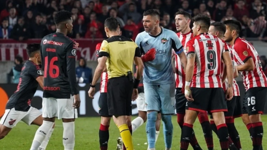 Estudiantes quedó afuera de la Libertadores por un gol agónico