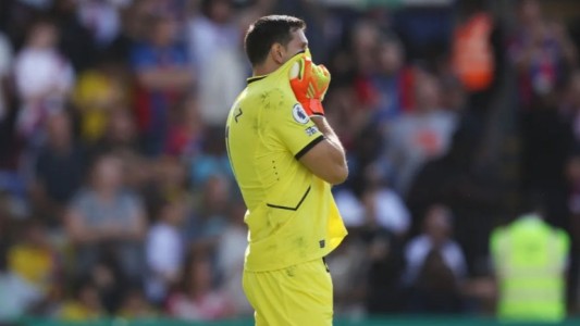 Premier League: Dibu Martínez atajó un penal, pero no le alcanzó al Aston Villa cayó frente al Crystal Palace