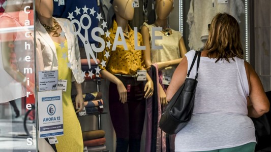 Por segundo mes consecutivo, cayeron las ventas minoristas