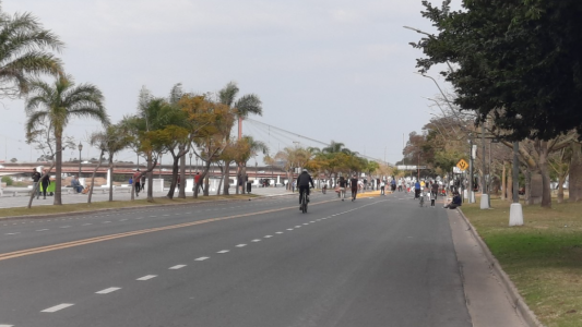 Jueves con cielo despejado y se esperan ráfagas de viento en la ciudad