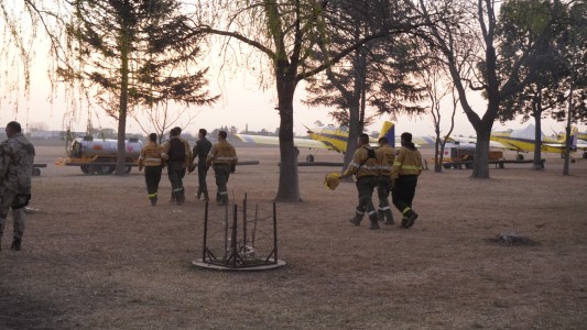 Incendios en el Delta: las Fuerzas Armadas ya se encuentran trabajando en Alvear