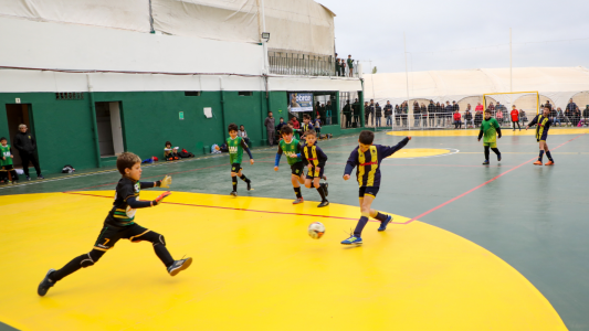 Se inauguró un playón deportivo en el Club de Regatas de Santa Fe