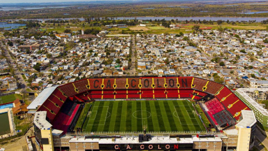 Colón y Argentinos Juniors jugarán esta tarde a puertas cerradas