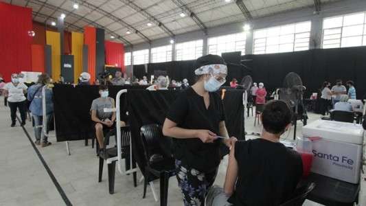 Último día de vacunación contra el coronavirus en la Esquina Encendida