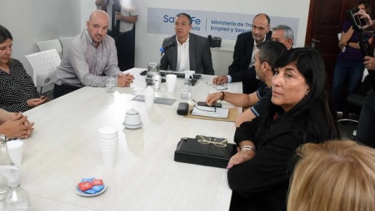 Paritarias: Los docentes votan por aceptar o rechazar la propuesta del Gobierno