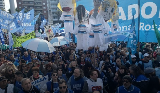 Los docentes deciden hoy si aceptan la propuesta del Gobierno o van al paro