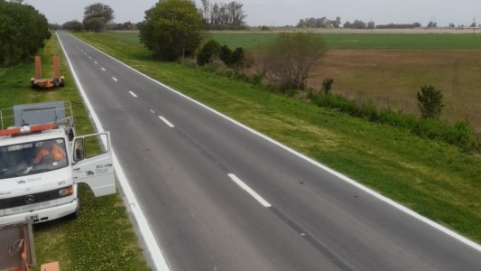 Continúa la demarcación horizontal de la RN 11 de Sauce Viejo a Barrancas
