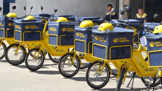 FOECYT recibió vehículos sustentables para la entrega de paquetería en Santa Fe