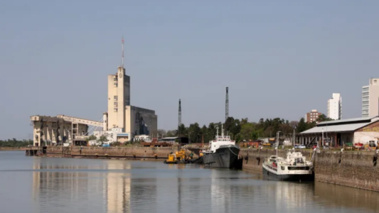 Esperan que el río Paraná repunte más de un metro en el puerto local