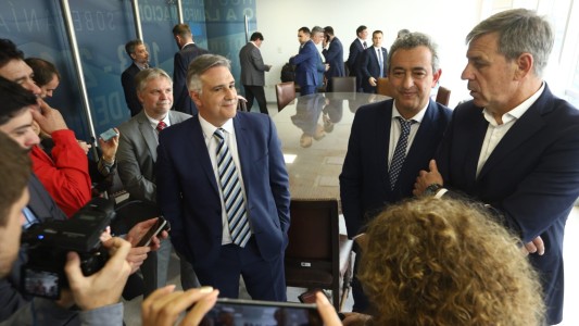 Jatón reclamó en el Congreso más subsidios para el transporte urbano