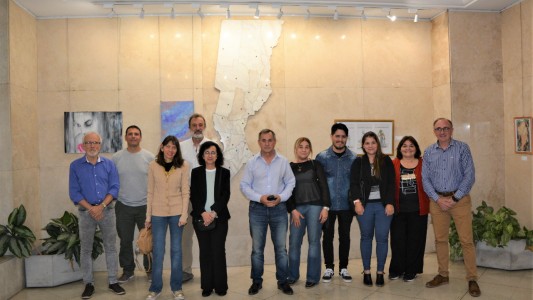 Se inauguró la muestra “VialArte 2022” en la Sala de Exposiciones de Vialidad Nacional