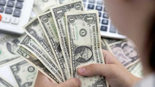 El dólar blue cerró la semana en alza a $289
