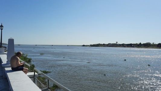 El calor se hace sentir este martes y se espera una temperatura máxima de 33°