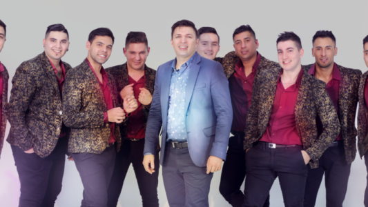 Llegan "Los Bam Band" al escenario del Club Villa Dora