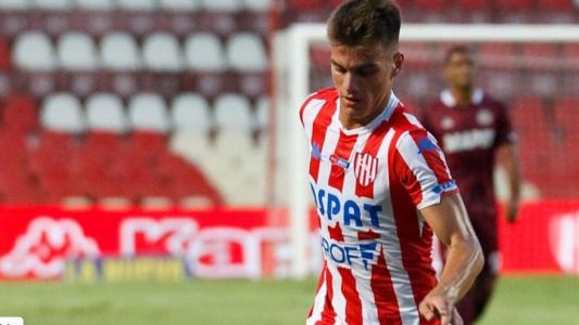 Después de las idas y vueltas, Zenón viaja a Uruguay y hará la pretemporada