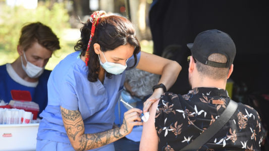 Los vacunatorios móviles en la ciudad: Lugares y horarios previstos para esta semana