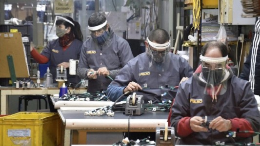 Crece el número de puestos de trabajos registrados en el sector privado