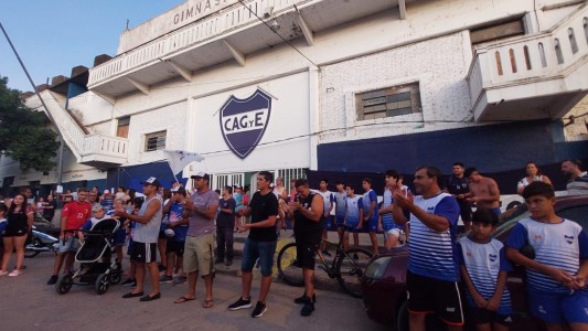 Abrazo simbólico al club Gimnasia y Esgrima de Ciudadela