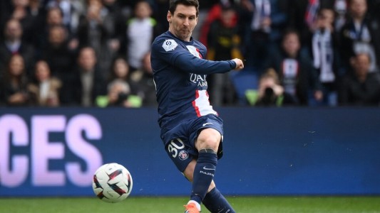 Messi juega hoy como titular con el PSG