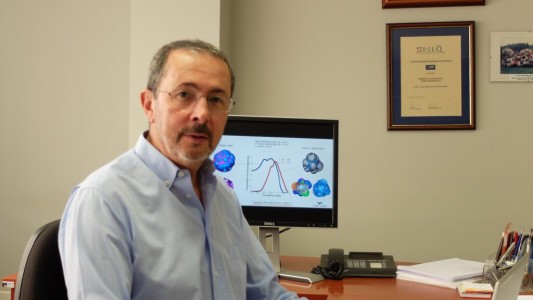 Destacado catedrático español visita el INTEC y dicta una conferencia