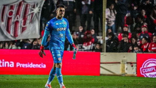 FIFA inhibió a Unión por incumplir con la deuda de Santiago Mele