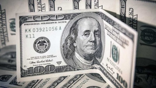 Fuerte suba del dólar blue y el BCRA sigue vendiendo reservas