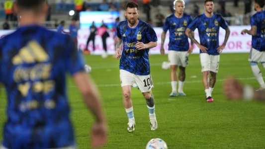 Empezó la música y el Monumental ya vibra con la fiesta de la Scaloneta