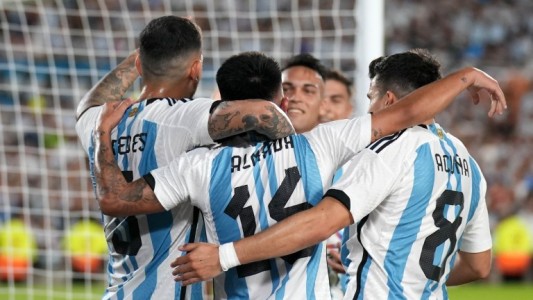 La fiesta fue completa: Argentina estrenó el título con un 2 a 0 ante Panamá