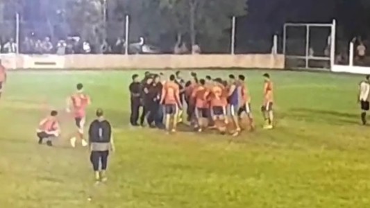 Escándalo en la Liga de Reconquista: batalla campal entre jugadores y la policía