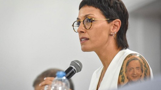 Mayra Mendoza anunció un "aumento salarial acumulado del 60%" en 4 cuotas para los empleados municipales