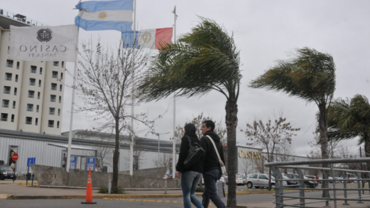 La llegada de un frente frío provoca vientos y descenso de la temperatura