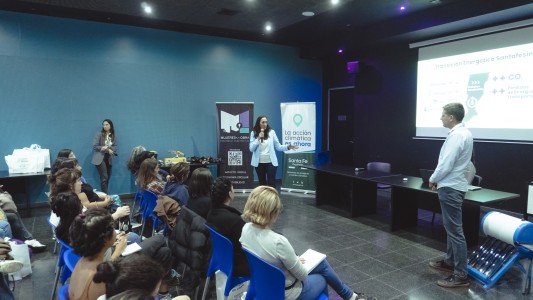 El gobierno de Santa Fe capacitó en instalación de calefones solares para mujeres y disidencias