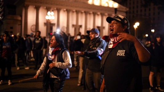 Piqueteros acampan en Plaza de Mayo en apoyo a sus reclamos