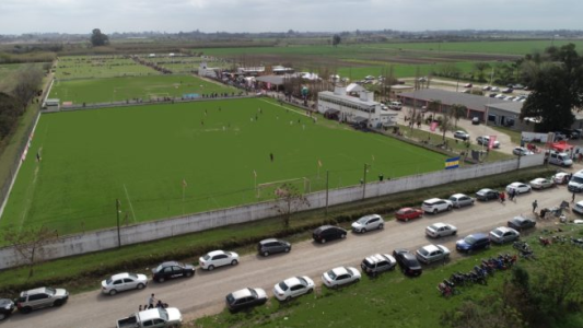 La Liga rinde homenaje a los campeones: Pumpido, Pasculli y Luque