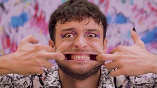 Llega Alan Sutton a Santa Fe en el marco de su tour "Algo tiene que cambiar"