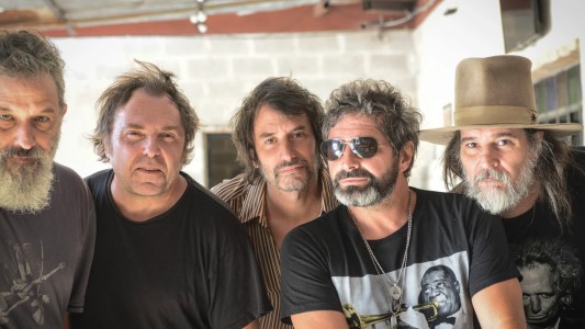 Llega "Caballeros de la Quema" al estadio cubierto del Club Unión.