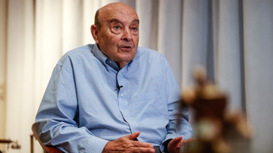 Cavallo: "Si se elimina el cepo de inmediato, puede haber una explosión hiperinflacionaria"