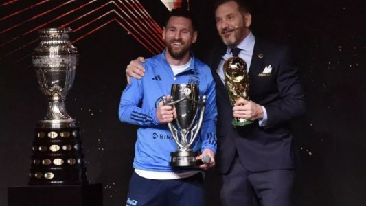 El presidente de la Conmebol expresó su deseo de tener a Messi: "La Copa Libertadores te espera siempre"