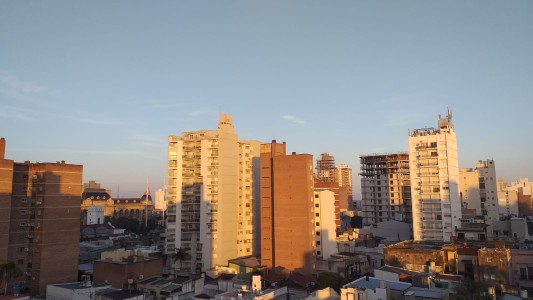 El fin de semana largo se despide con frio y cielo entre sol y nubes